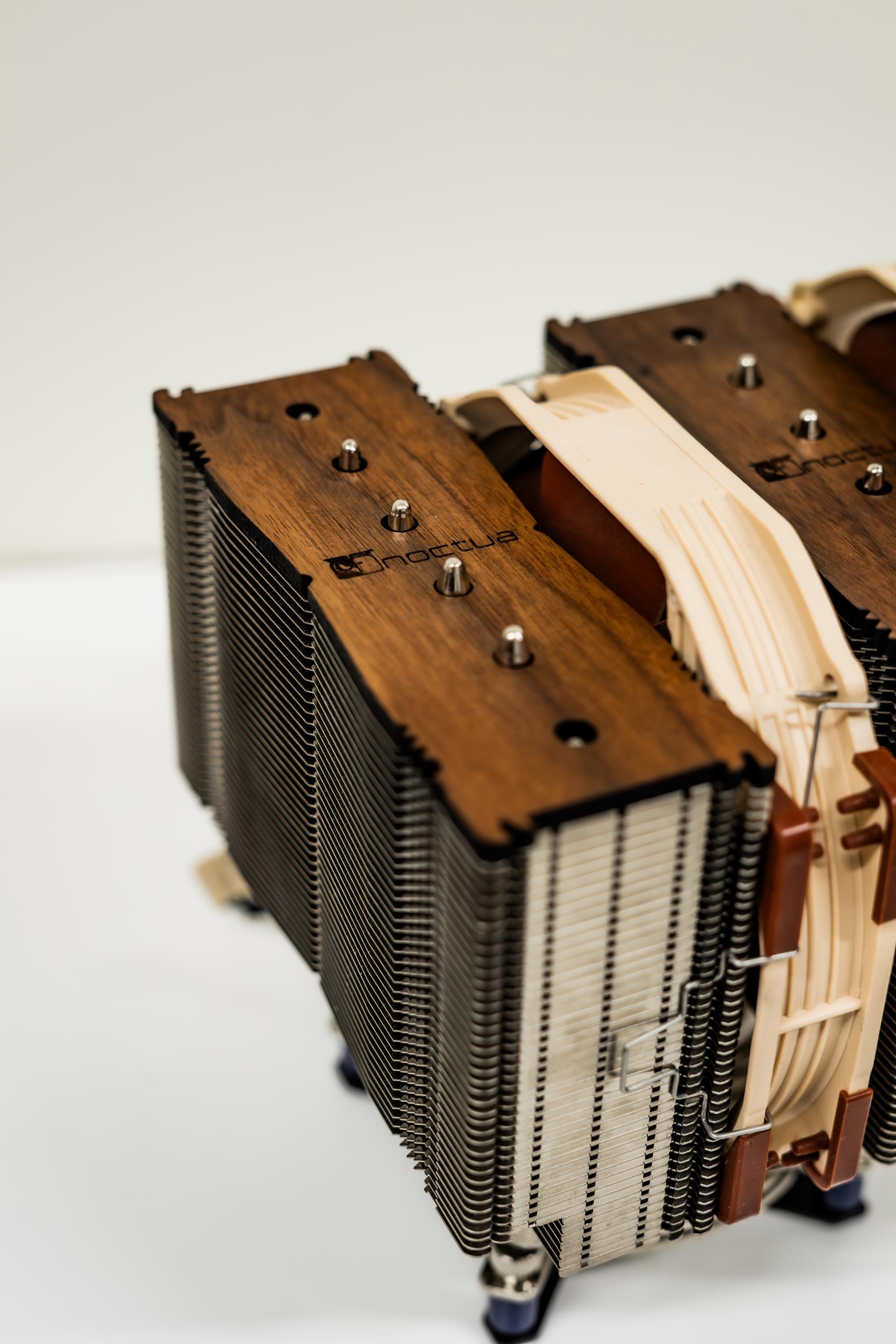 ncase m2 grater シルバー　vgpuマウントキット付 NCASE M2 Grater バージョンのインストール ガイド