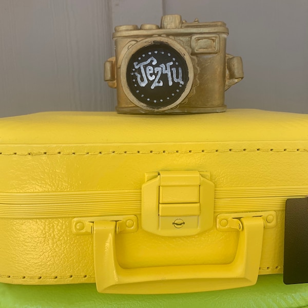 Yellow 60's Vintage Cutie & A Real One of a Kind Treasure Luggage Storage Train Case Original "Going to Grandma's" free “best day” bag