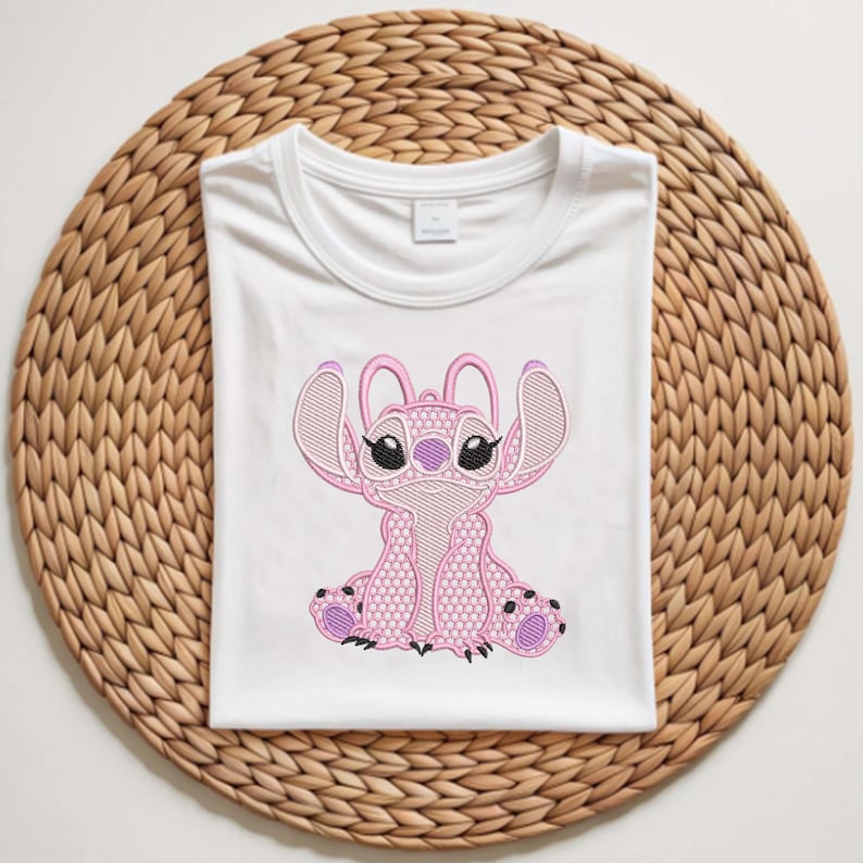 Puede incluir: Un juego de tres tazas de cer&aacute;mica con un acabado moteado y mate. Las tazas son en tonos crema, gris claro y gris oscuro. Cada taza tiene un dise&ntilde;o simple y minimalista, ideal para caf&eacute; o t&eacute;.