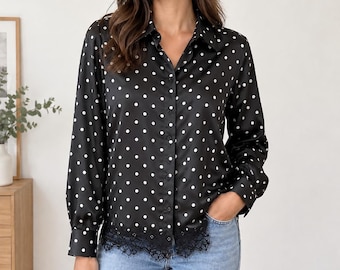 Blouse met stippen en trendy kant