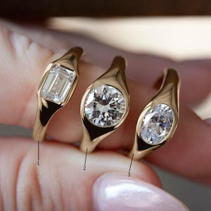 Bague à sertissage affleurant d&#39;est en ouest, bague de mariage sertie clos, bague de fiançailles diamant moissanite taille ronde et ovale, large anneau pour elle