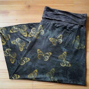 Golden Butterflies Grunge Flourish Print Fold Over Extra Wide Yoga Band Maxi Skirt
