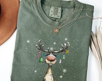 Maglietta con renna vintage Comfort Colors®, maglietta natalizia carina, maglietta con renna retrò, maglietta di buon Natale, maglietta con renna natalizia