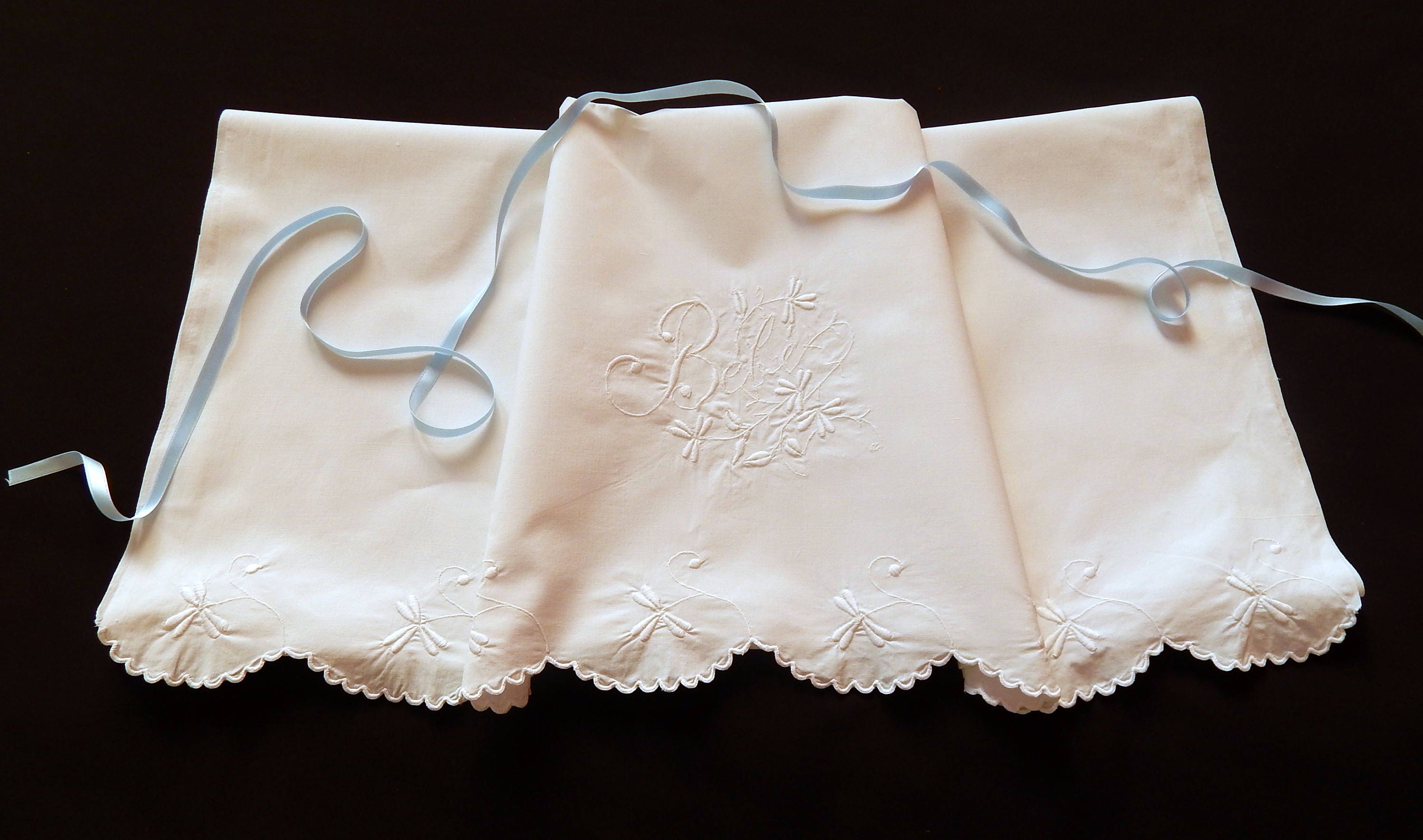 Drap Bébé Vintage Français avec Brodé à La Main Bebe' Pour Crèche