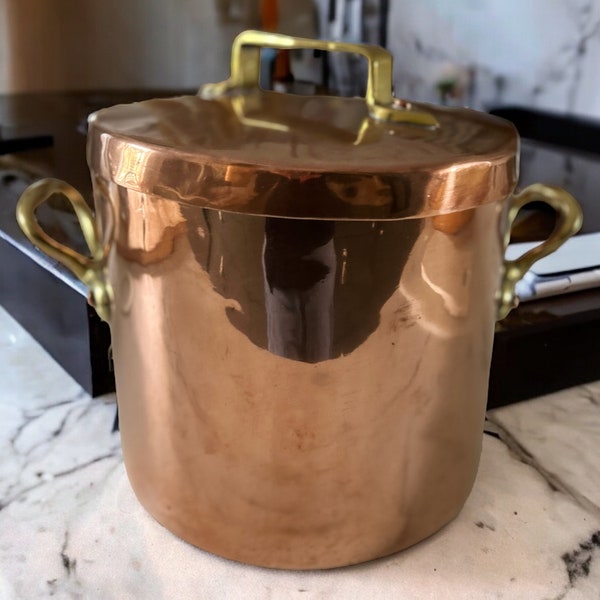 Superb Antique French Hand Crafted Copper Daubiere or Stew Pot