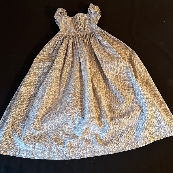 Robe antique anglaise en calicot pour enfant c1860/70