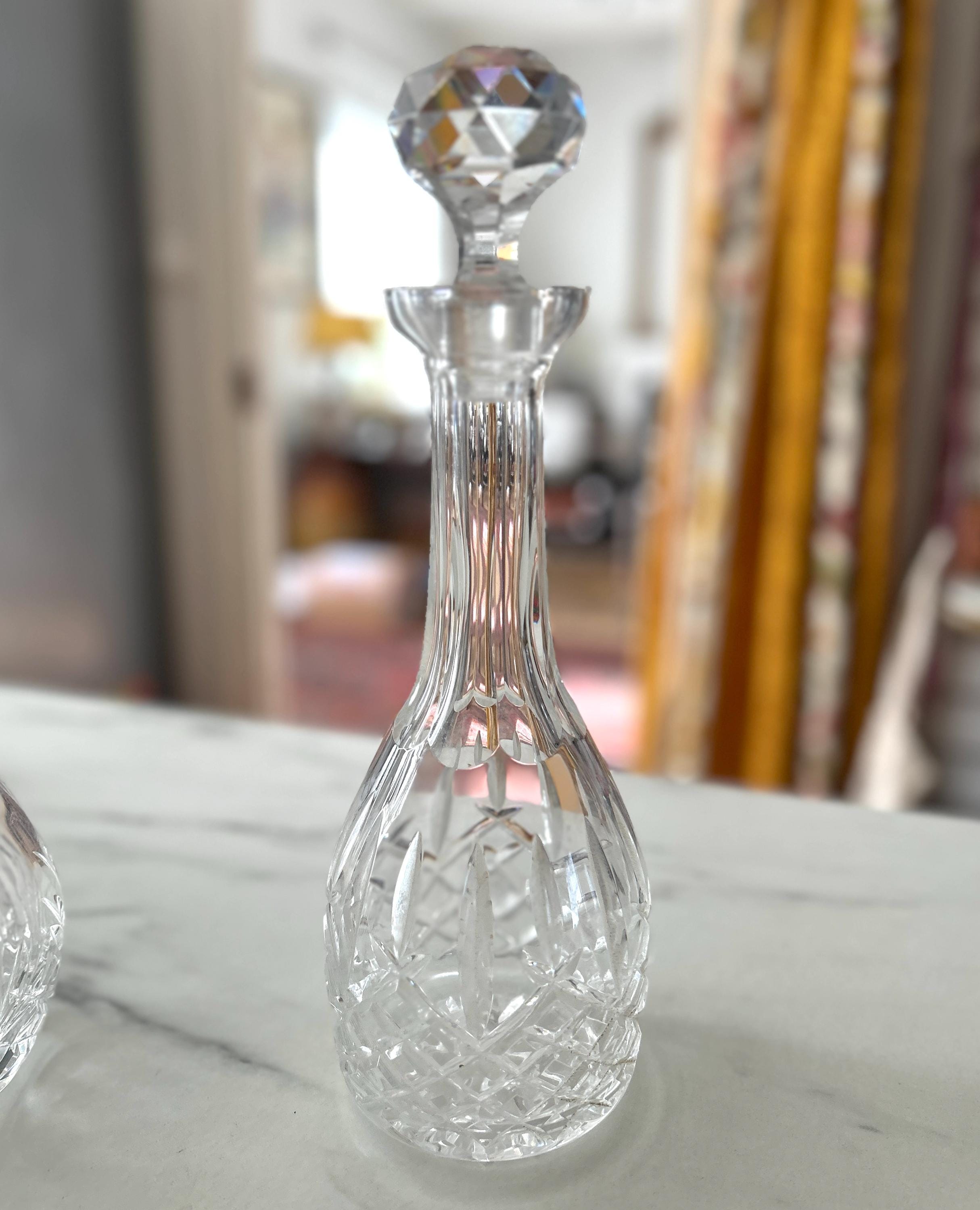 ヴィンテージクリスタルデキャンタ3個1個は「ウォーターフォード