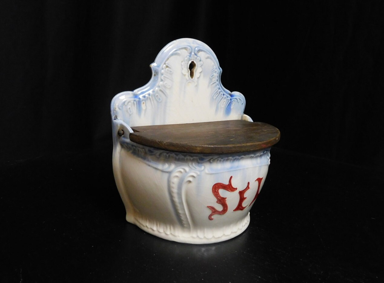 Antique Français Salt Box St Uze