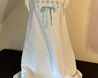 French Vintage Nightgown in Fine Linen with Ribbon