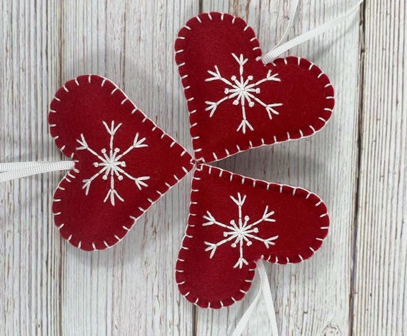  10 red Christmas ornaments, red felt star decorations, red  fabric stars : Handmade Products