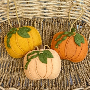 Felt pumpkin decoration ornaments, handmade felt pumpkins for fall and Thanksgiving, unique fall decor, handmade pumpkins