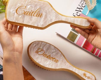 Custom Name Comb,Personalized Engraved Hair Brush,Bridesmaid Gift,Comb with Birth Flower,Square or Round Comb,Wedding Gift,Gift for Her