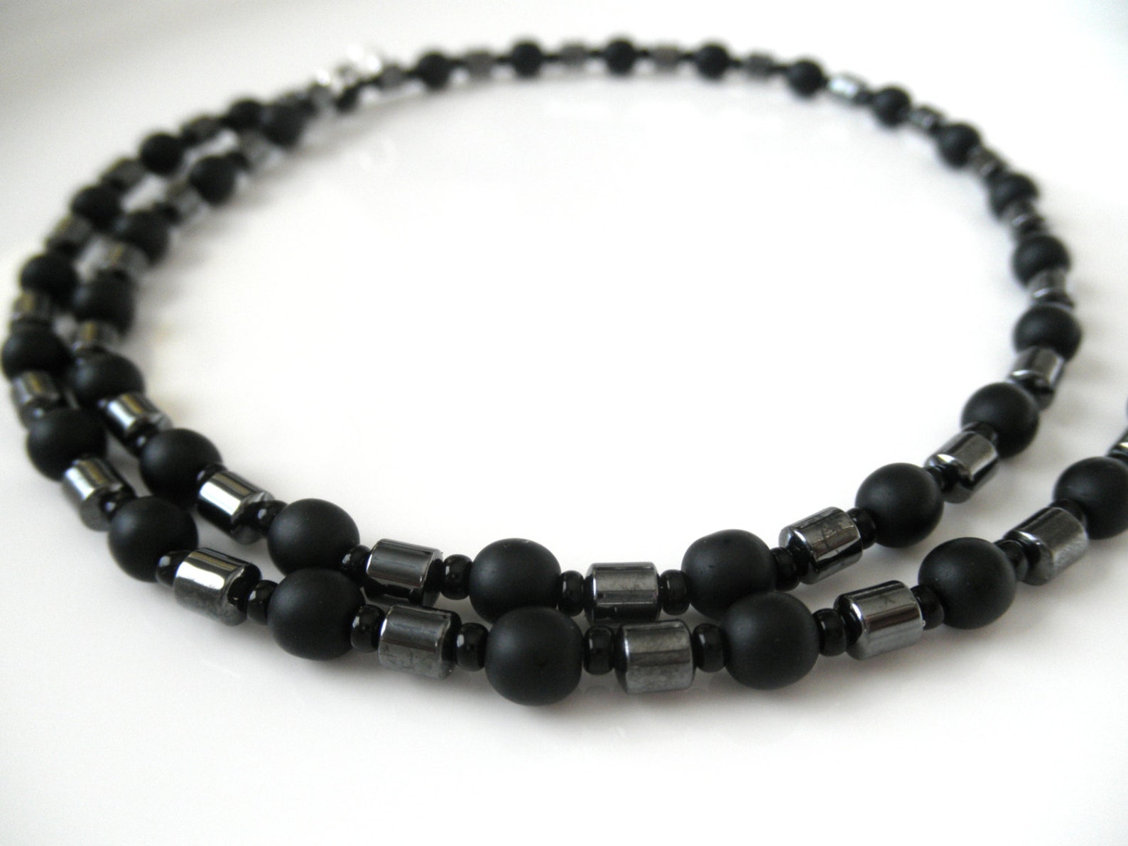 Men's Hematite Necklace with Matte Black Beads Black Etsy.de