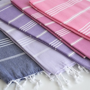 BathStyle / Beach-Bath Towel dry quickly and they're regular thickness so you can use them on the beach, in sports or while travelling. image 9