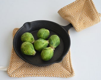 Kitchen Pot Holder, Diamond Hot Pad, Farmhouse Decor, Housewarming Gifts