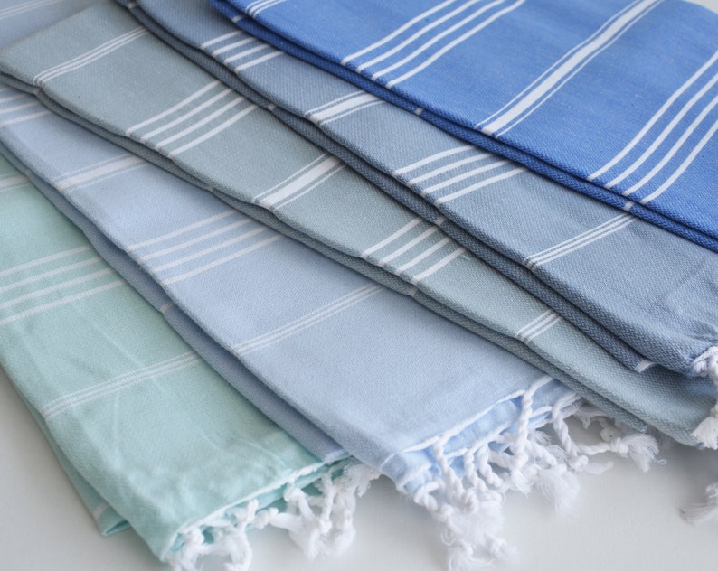 BathStyle / Beach-Bath Towel dry quickly and they're regular thickness so you can use them on the beach, in sports or while travelling. image 8