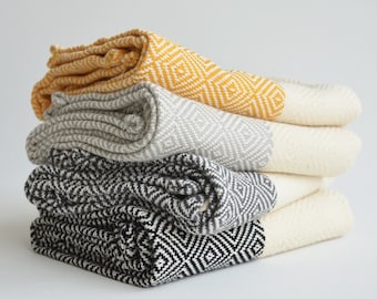 Kitchen Cotton Towel dry quickly and they're regular thickness multi-functional dishcloth