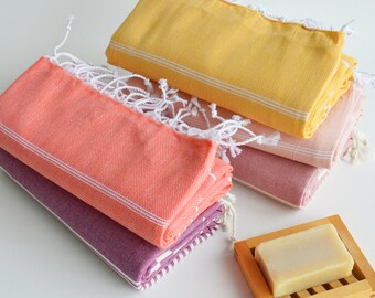 Set 5 Towels / Beach-Bath Towel dry quickly and they're regular thickness so you can use them on the beach or while travelling.