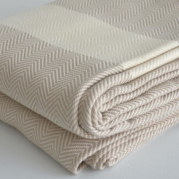 NEW / SALE 30 OFF/ Herringbone Blanket / Beige / Double Size / Bedcover, Beach blanket, Sofa throw, Traditional, Tablecloth