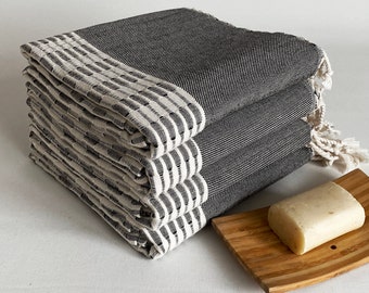 Set 4 Towels / Beach-Bath Towel medium thickness, good water absorbency. Perfect product for vacation, pool, caravan, spa and yoga.