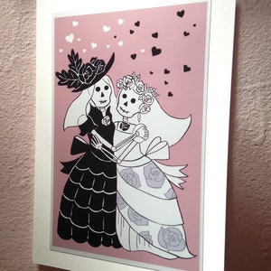 Catrina Paar Hochzeitskarte, Lesben Karte, Jubiläumskarte, LGBTQ Karte, Queer Karte, Pastell Goth, Halloween Hochzeit, Skelett, Valentine