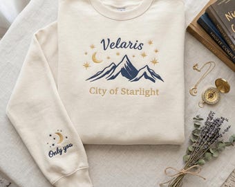 Camiseta bordada Montaña Estrellada, Regalo Romántico Booktok, Camiseta para Lectores de Fantasía