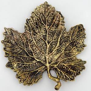 Maple Leaf Tray - Decorative Metal Tray | Small Platter | Centrepiece | Home Accent | Gold, Silver or Antique Finish