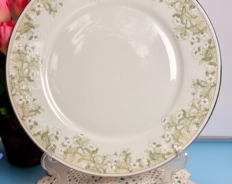 Vtg Trellis pattern bone china dinner plate by Oxford Lenox cottagecore garden