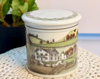 vintage Estée Lauder Aliage porcelain trinket box from 1978 Rural farmhouse