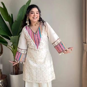 Damescoördinaatset – khadi-katoen, combi-set met schifflidraadwerk – set top en broek – premium rakhi-outfit – kant-en-klare etnische set