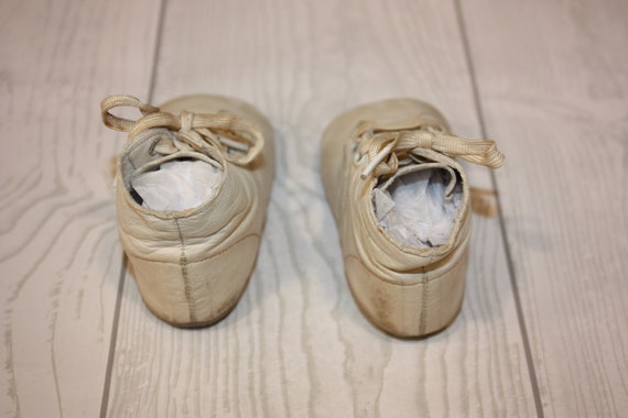 Vintage white leather baby shoes pair of baby sho… - image 4