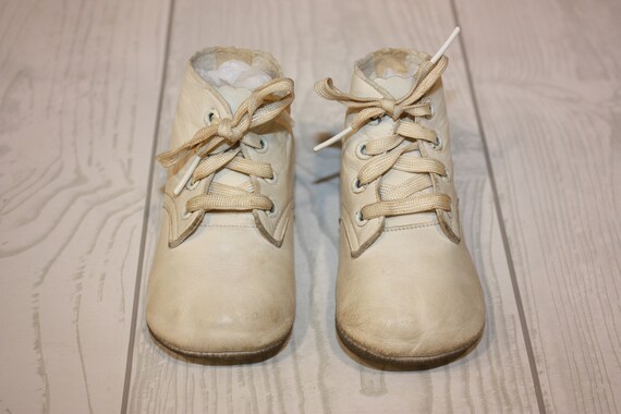 Vintage white leather baby shoes pair of baby sho… - image 2