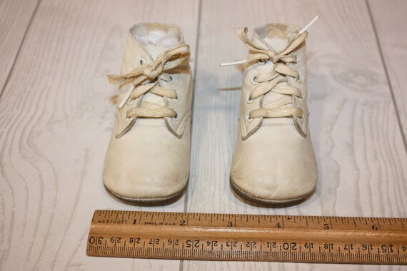 Vintage white leather baby shoes pair of baby sho… - image 8