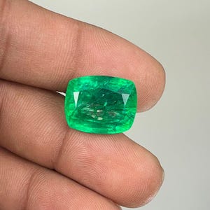 Zambian Emerald Gemstone: Certified AAA Cushion Cut Green Crystal, Custom Jewelry