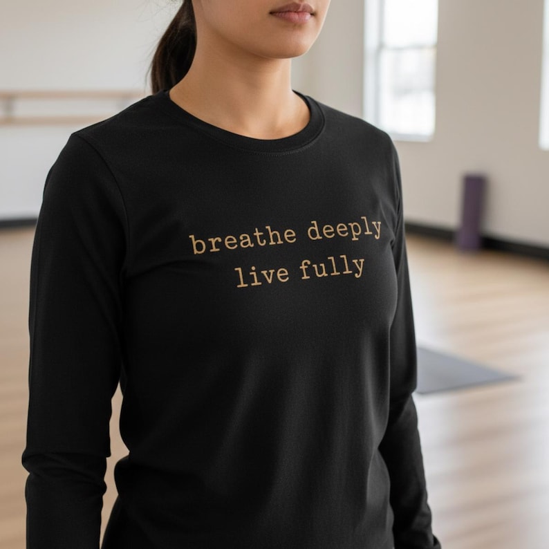 Camiseta de yoga de manga larga, camiseta de pilates, ropa de fitness, camiseta de pilates, regalos de yoga imagen 7
