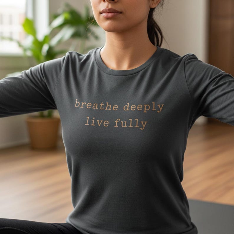 Camiseta de yoga de manga larga, camiseta de pilates, ropa de fitness, camiseta de pilates, regalos de yoga imagen 1