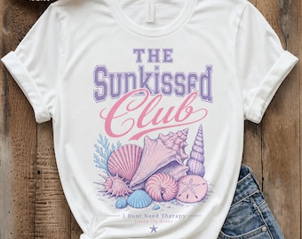 Ropa de playa Sunkissed Club, camiseta de terapia oceánica, camiseta con estampado de conchas, regalo para mamá playera.