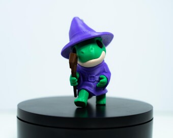 3D Printed Wizard Frog Keychain: Fantasy Accessory, Frog Lover Gift