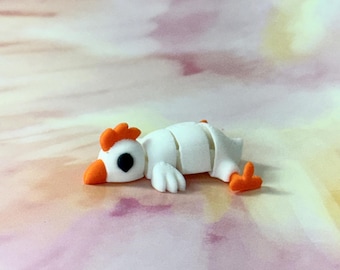 3D Printed Mini Chicken Toy: Articulated Farm Animal Desk Buddy
