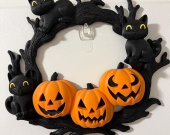 3D Printed Halloween Wreath: Black Cats & Pumpkins