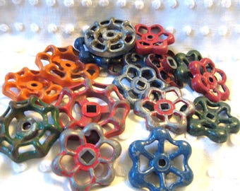 Vintage Junk Drawer Lot/17 Metal Faucet Handles/ Garden Faucets/ Garden Junk/Crafting Assembly Lot