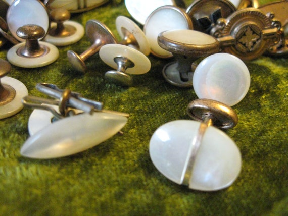 35 Vintage Mother of Pearl Cuff Links and Stud Bu… - image 2