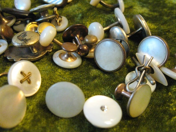 35 Vintage Mother of Pearl Cuff Links and Stud Bu… - image 3