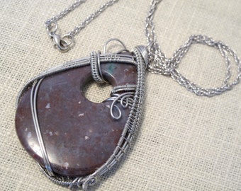Agate Pendant - stainless steel and silver-plated wire "Laurel"