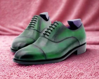 Handcrafted Men’s Green Leather Dress Shoes – Cap Toe Oxford with Lace-Up Design 2026