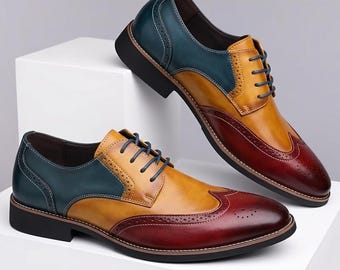 Handgjorda tvåfärgade lädervingspetsiga brogue-oxfordskor, handmålade patina formella skor