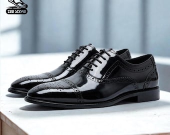 Zwarte lakleren Oxford-schoenen voor heren met neuskap, handgemaakte brogue-schoenen voor formele gelegenheden.
