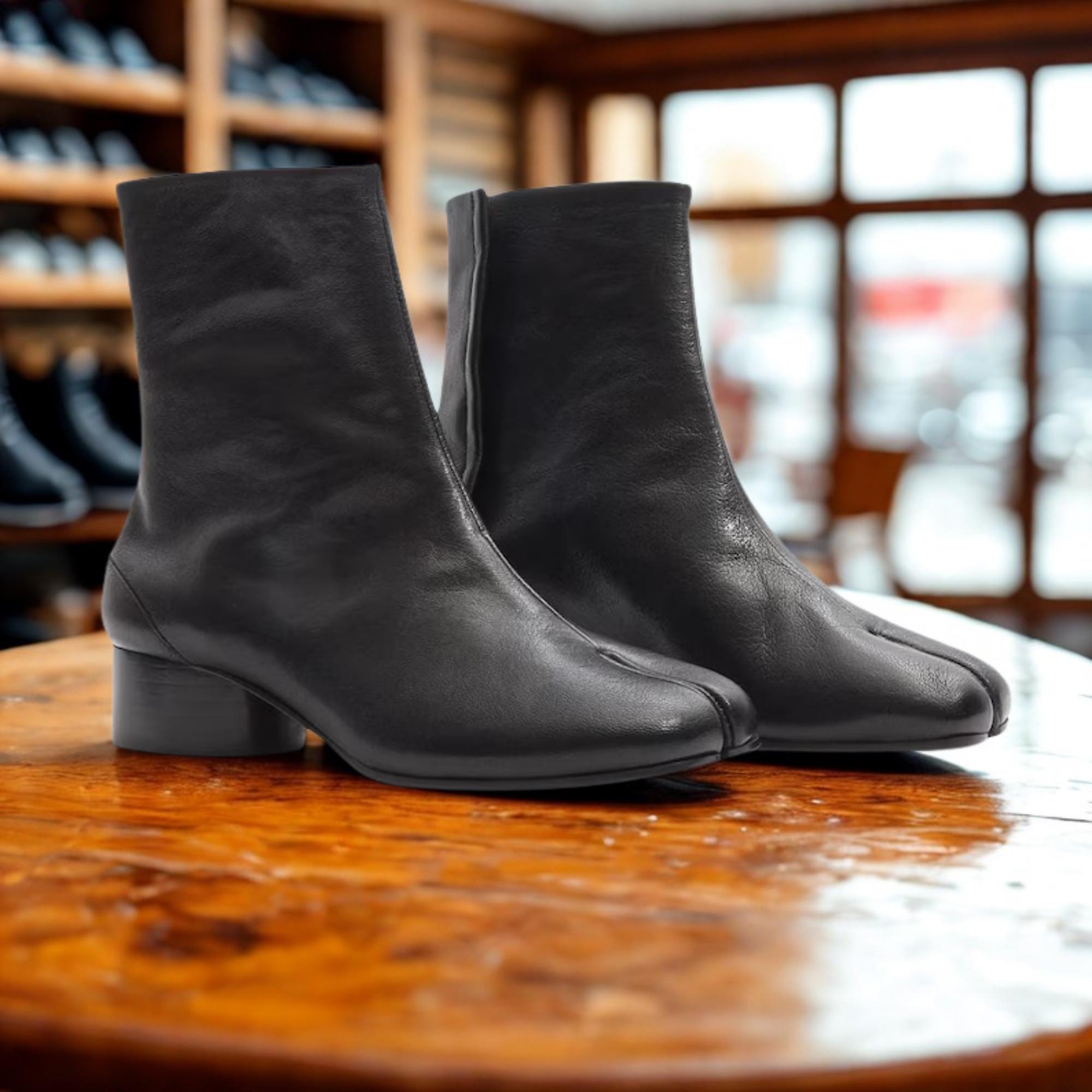 靴 Maison Marguiela tabi boots.black36 Tabi Chelsea Boots in Black – SVRN