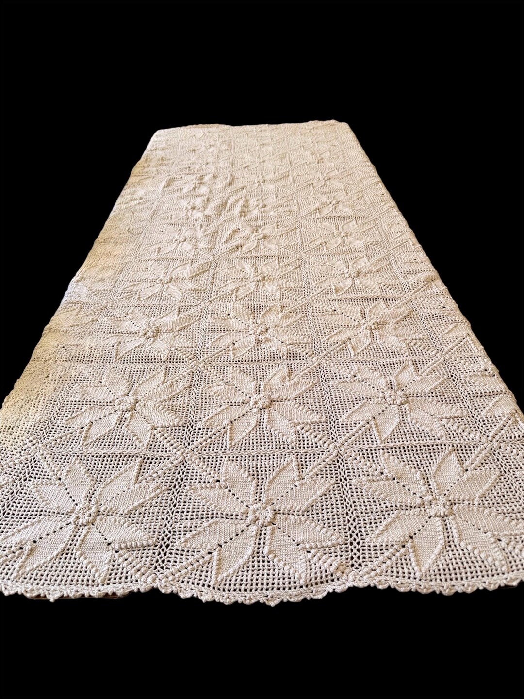 Vintage Crocheted Lace Bedspread - Etsy