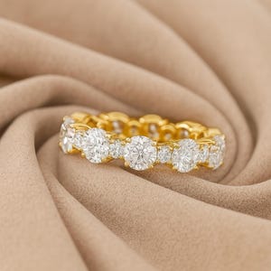 Round Cut Lab Grown Diamond Full Eternity-band, 3 karaat 14K geelgouden trouwring, diamant stapelen jubileumband